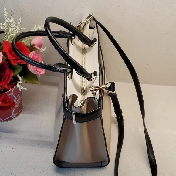 KATE SPADE 3 tone Saffiano leather crossbody bag - Picture 3 of 12